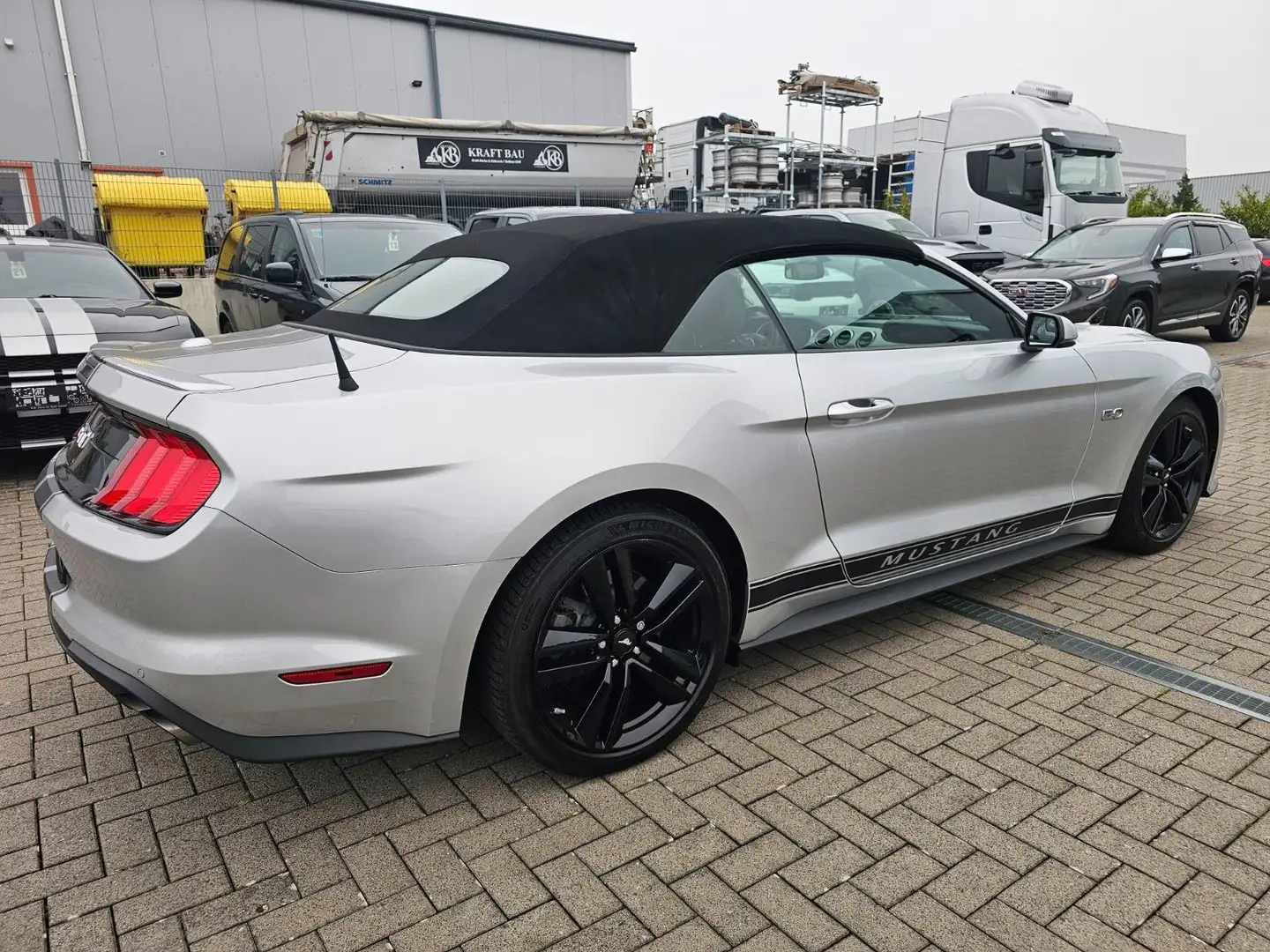 Ford Mustang 5.0 Ti-VCT V8 GT Auto Cabrio Silber - 2