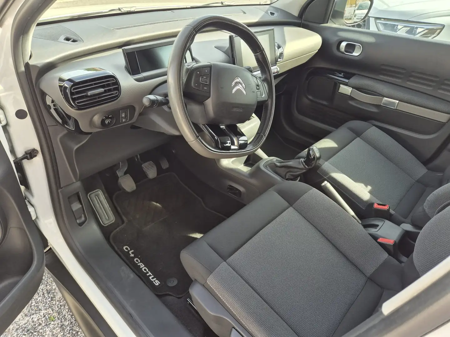 Citroen C4 Cactus 1.6 bluehdi Shine 100cv Weiß - 2