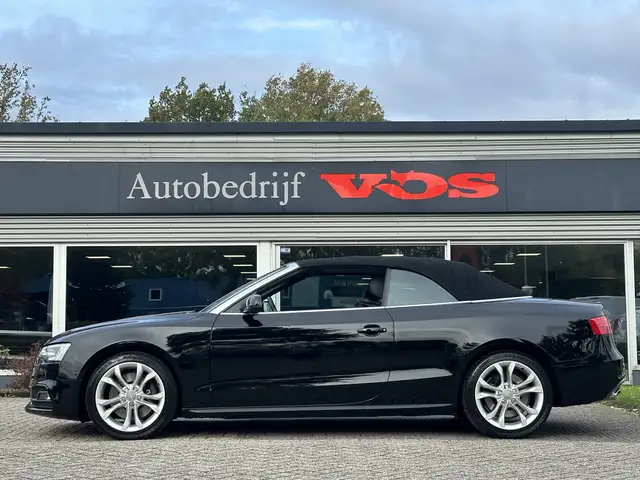 Audi S5 view 5