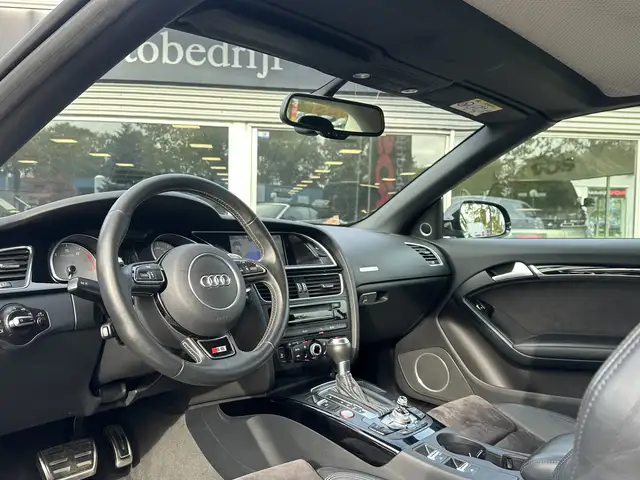 Audi S5 view 2