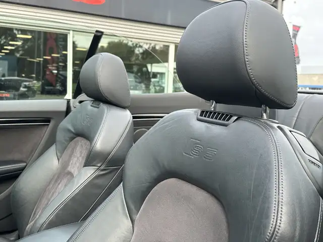 Audi S5 view 6