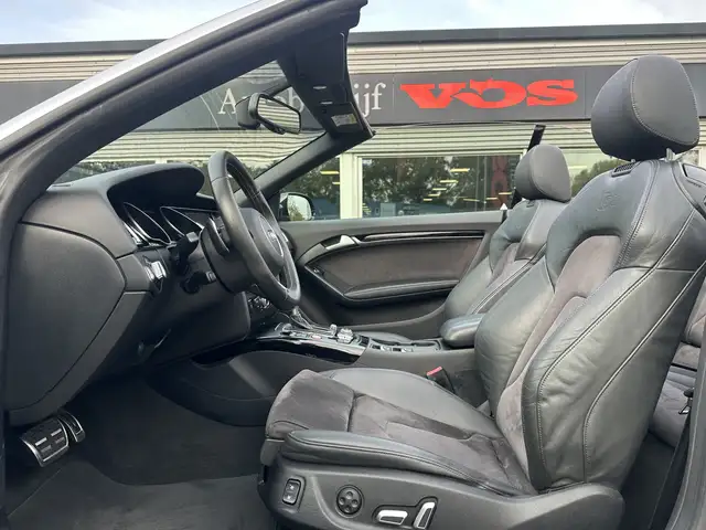 Audi S5 view 4