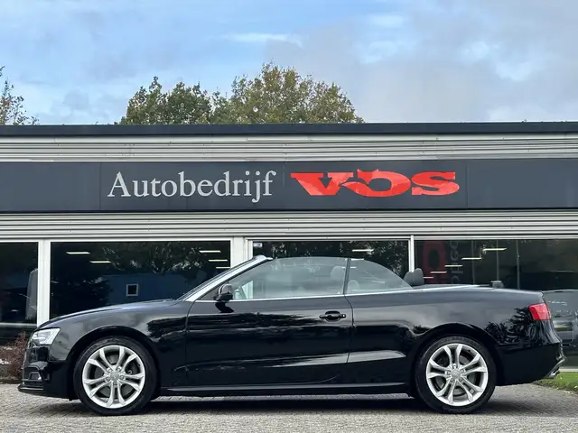 Audi S5 view 3