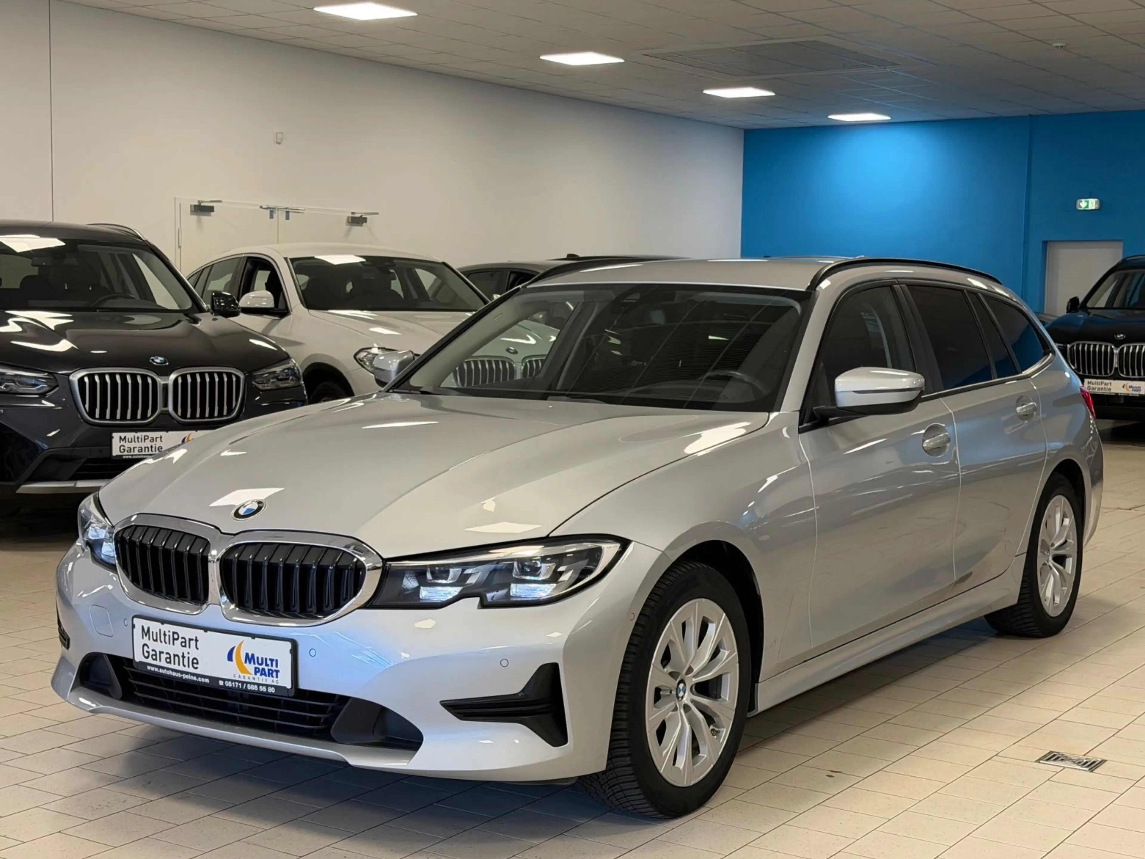 BMW 318 d Advantage/Aut/Navi/KeyLess/HUD/Park&DrivAss — photo 6