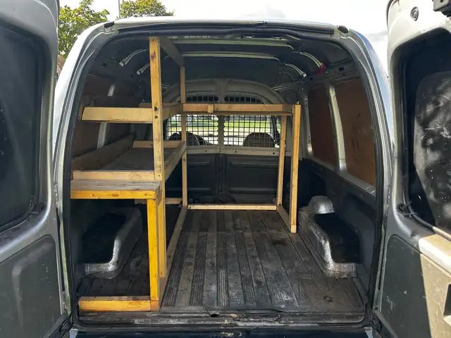 Volkswagen Caddy view 9
