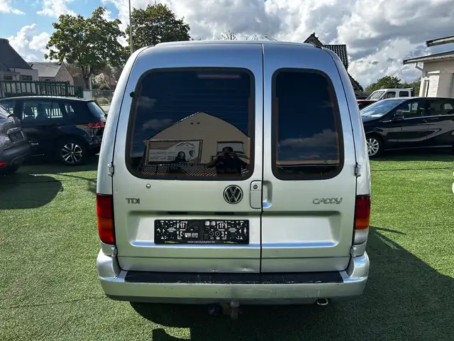 Volkswagen Caddy view 6