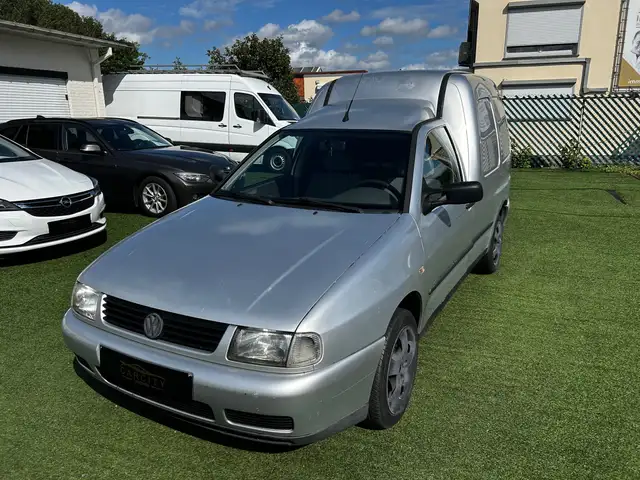 Volkswagen Caddy view 3