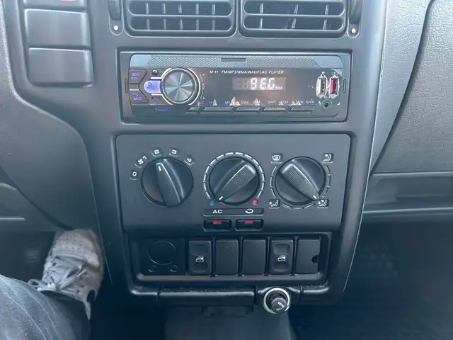 Volkswagen Caddy view 12