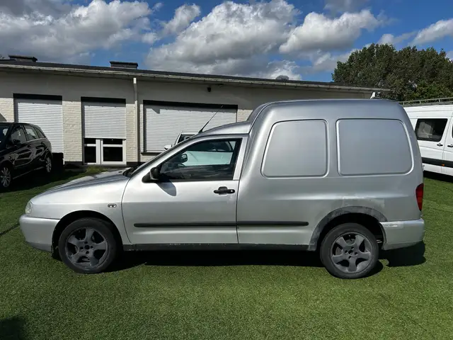 Volkswagen Caddy view 4