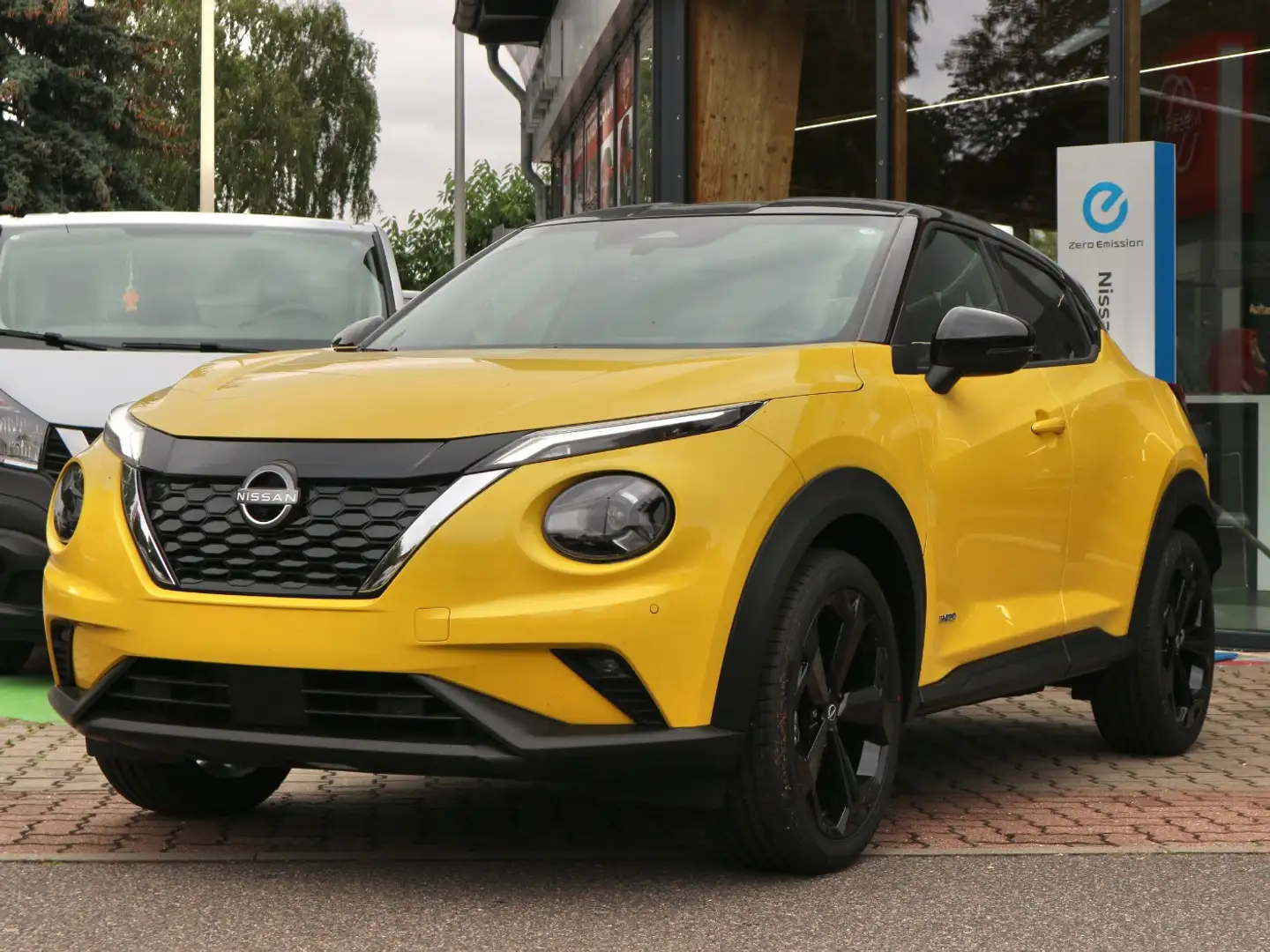 Nissan Juke 1.6 Hybrid N-Design Klimaaut., Kamera, BT Schwarz - 1