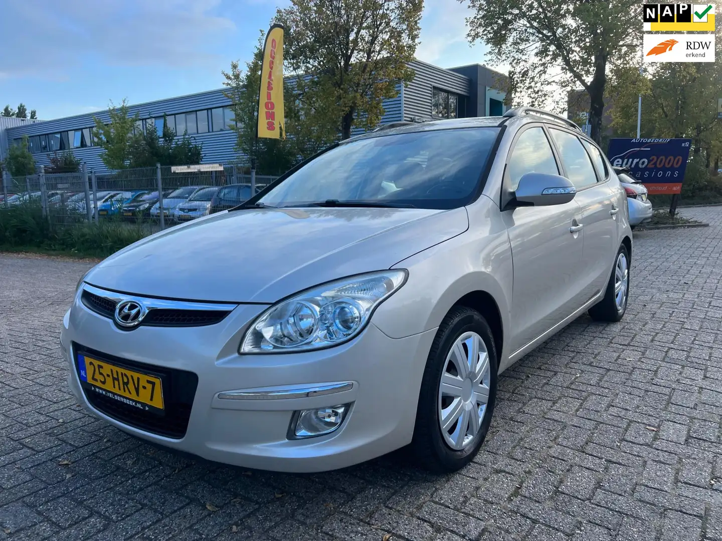 Hyundai i30 CW 1.6i Style - Airco - Half leer - Trekhaak Grijs - 1