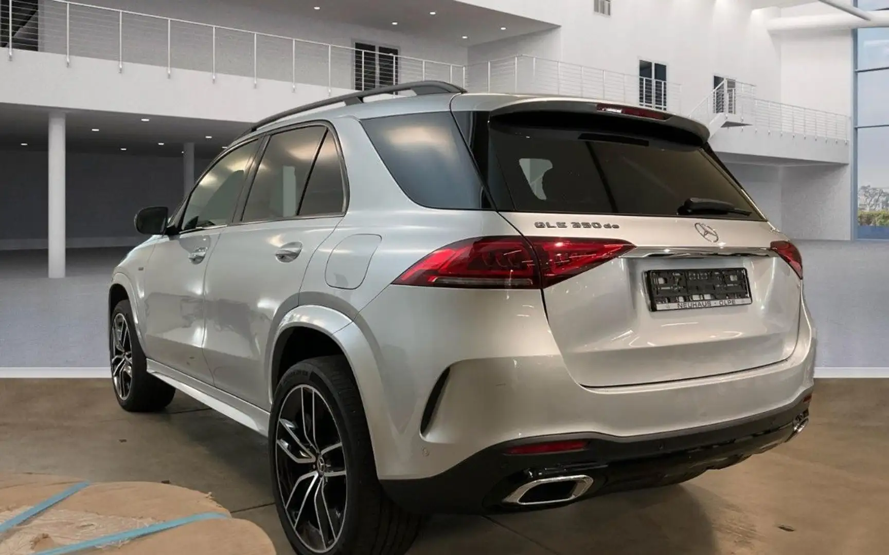 Mercedes-Benz GLE 350 de 4M 3x AMG PANO*DISTR+*Luft*AHK*MBeam Silber - 2