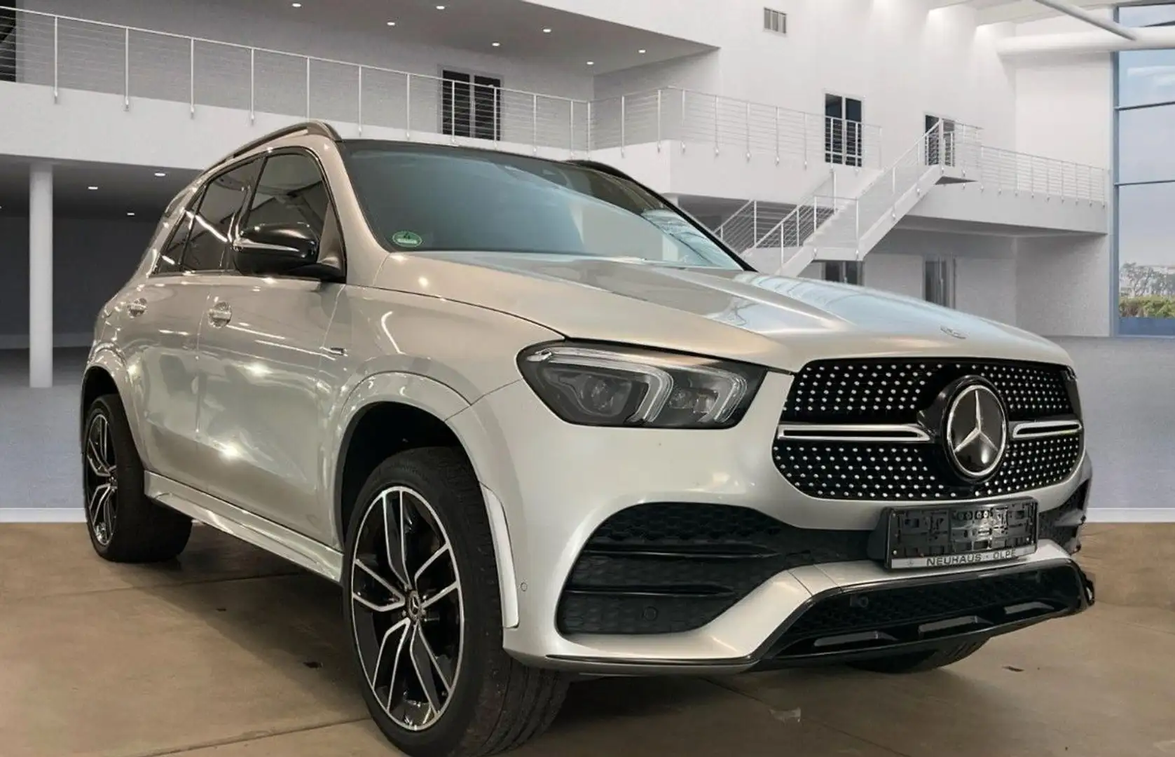 Mercedes-Benz GLE 350 de 4M 3x AMG PANO*DISTR+*Luft*AHK*MBeam Silber - 1