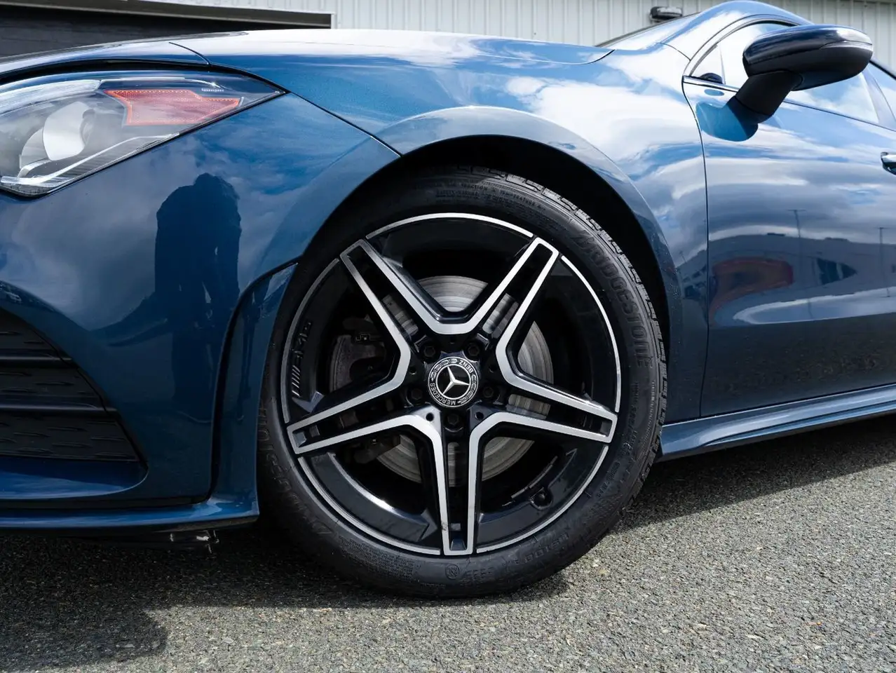 Mercedes-Benz CLA снимка Mercedes-Benz CLA