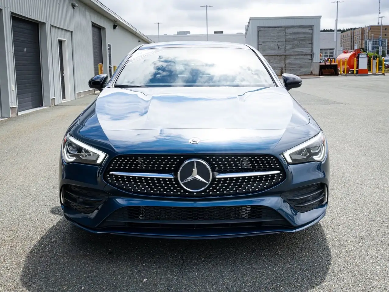 Mercedes-Benz CLA снимка Mercedes-Benz CLA