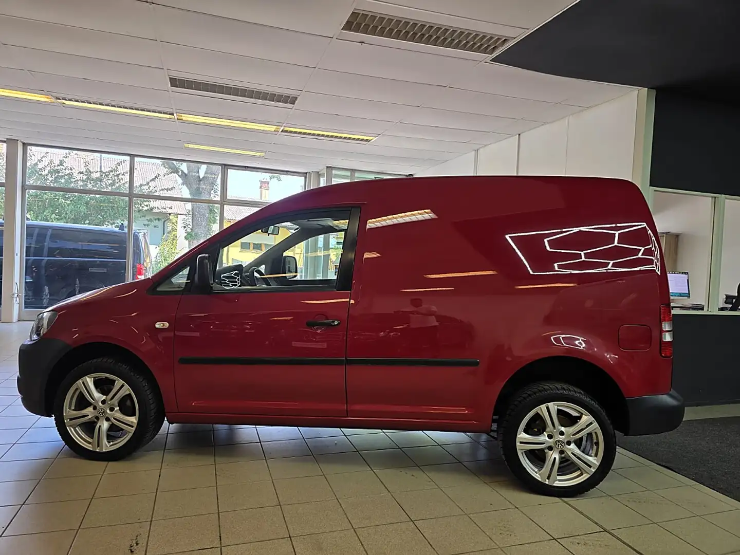 Volkswagen Caddy Kastenwagen 2,0 TDI 4MOTION Rot - 2