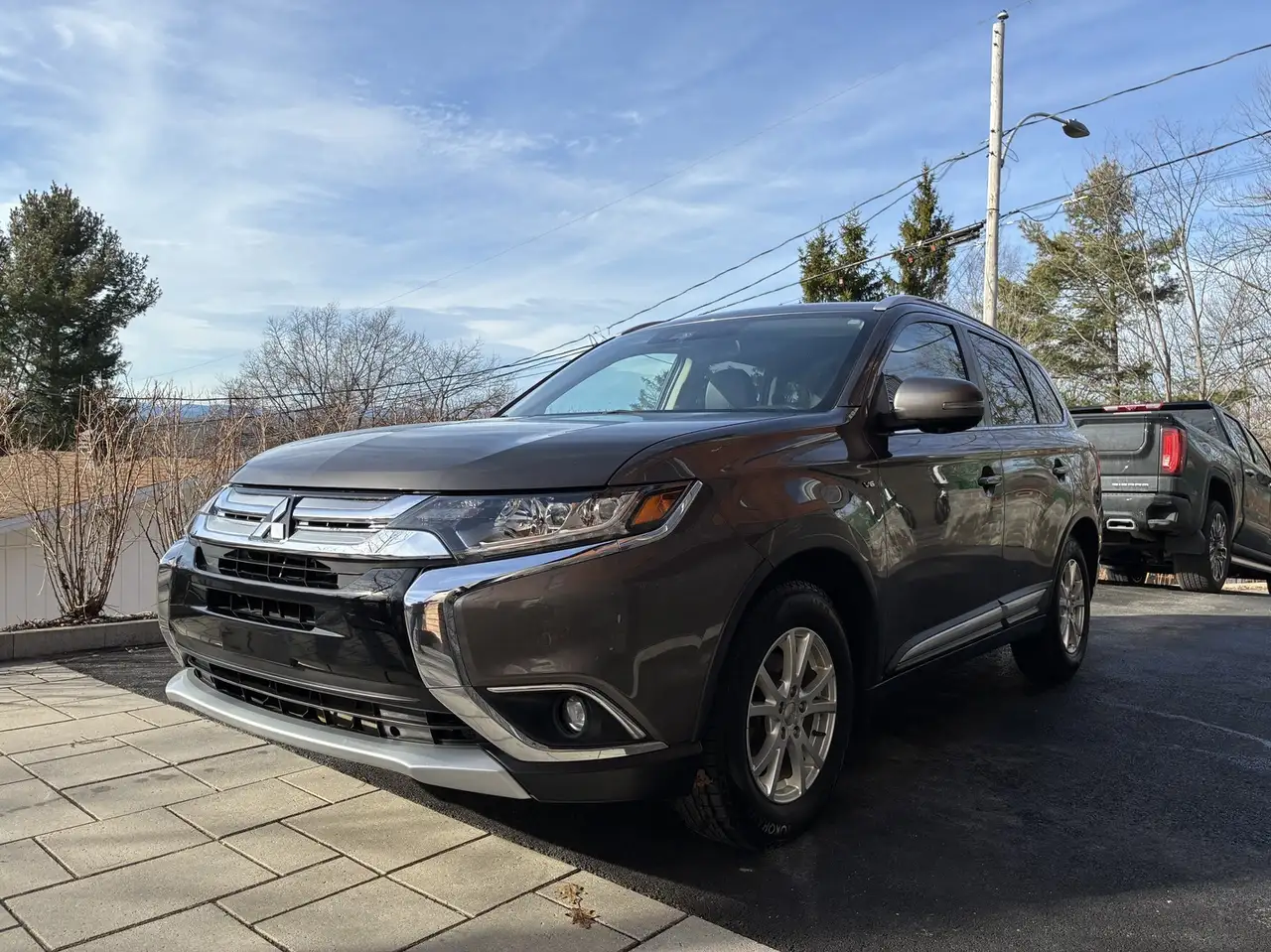 Mitsubishi Outlander снимка Mitsubishi Outlander