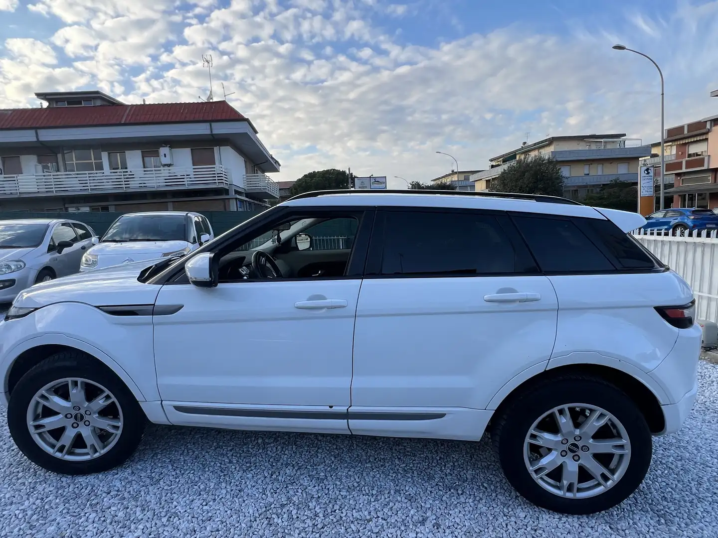 Land Rover Range Rover Evoque 5p 2.2 td4 Prestige 150cv - 1