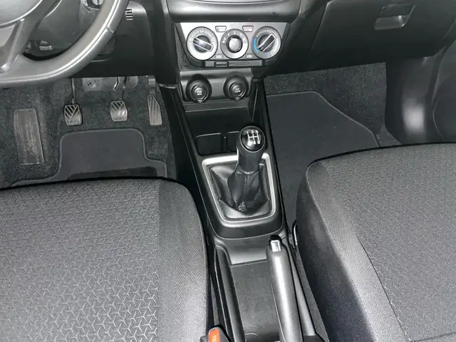 Suzuki Swift view 10