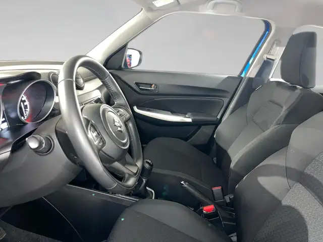 Suzuki Swift view 4