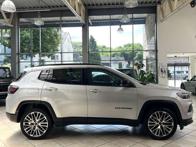 Jeep Compass Compass 1.3 PHEV Limited PANO KAMERA SPUR VIRTUAL