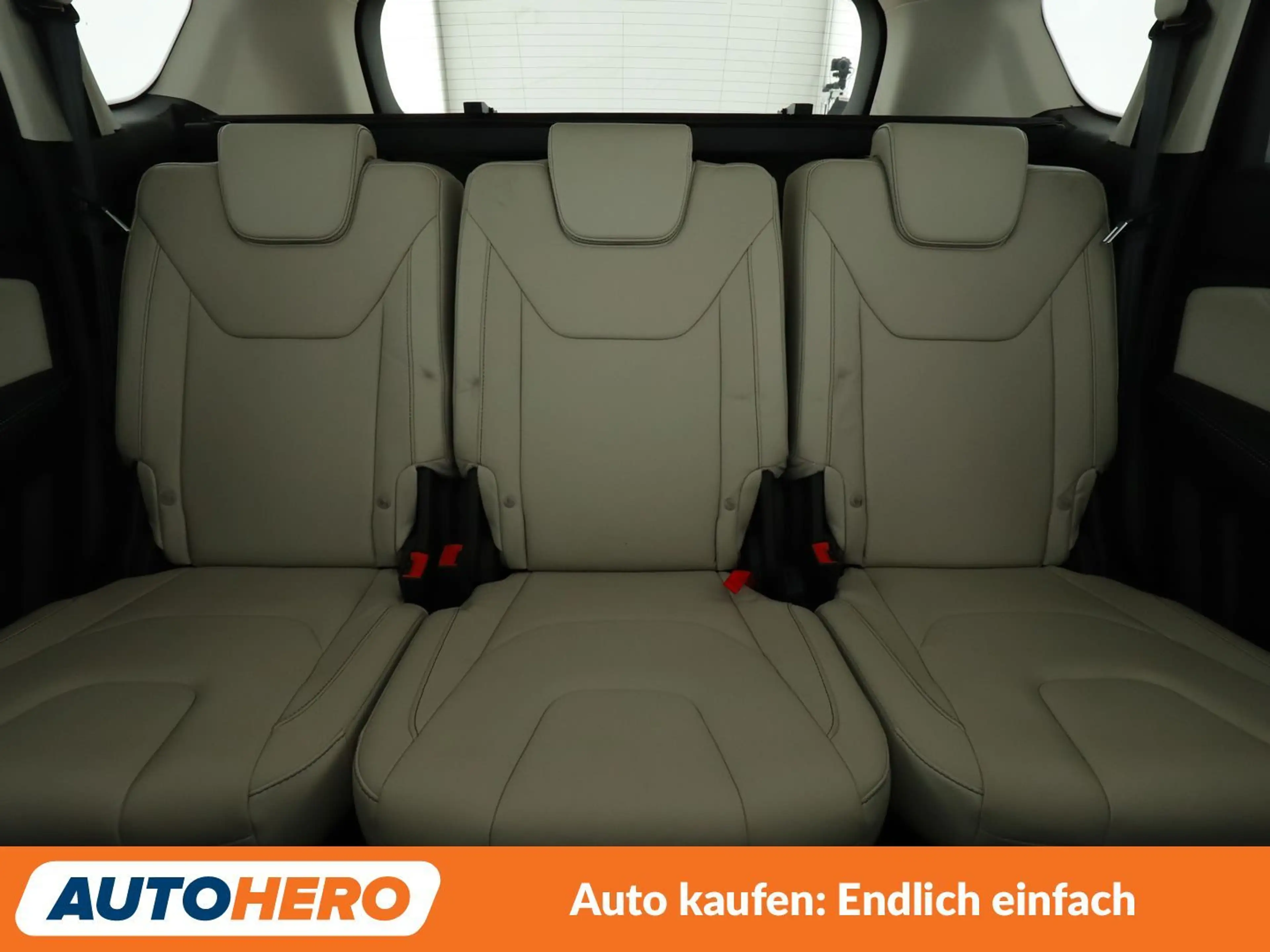 Ford S-Max 2.0 TDCi EcoBlue Titanium — photo 15