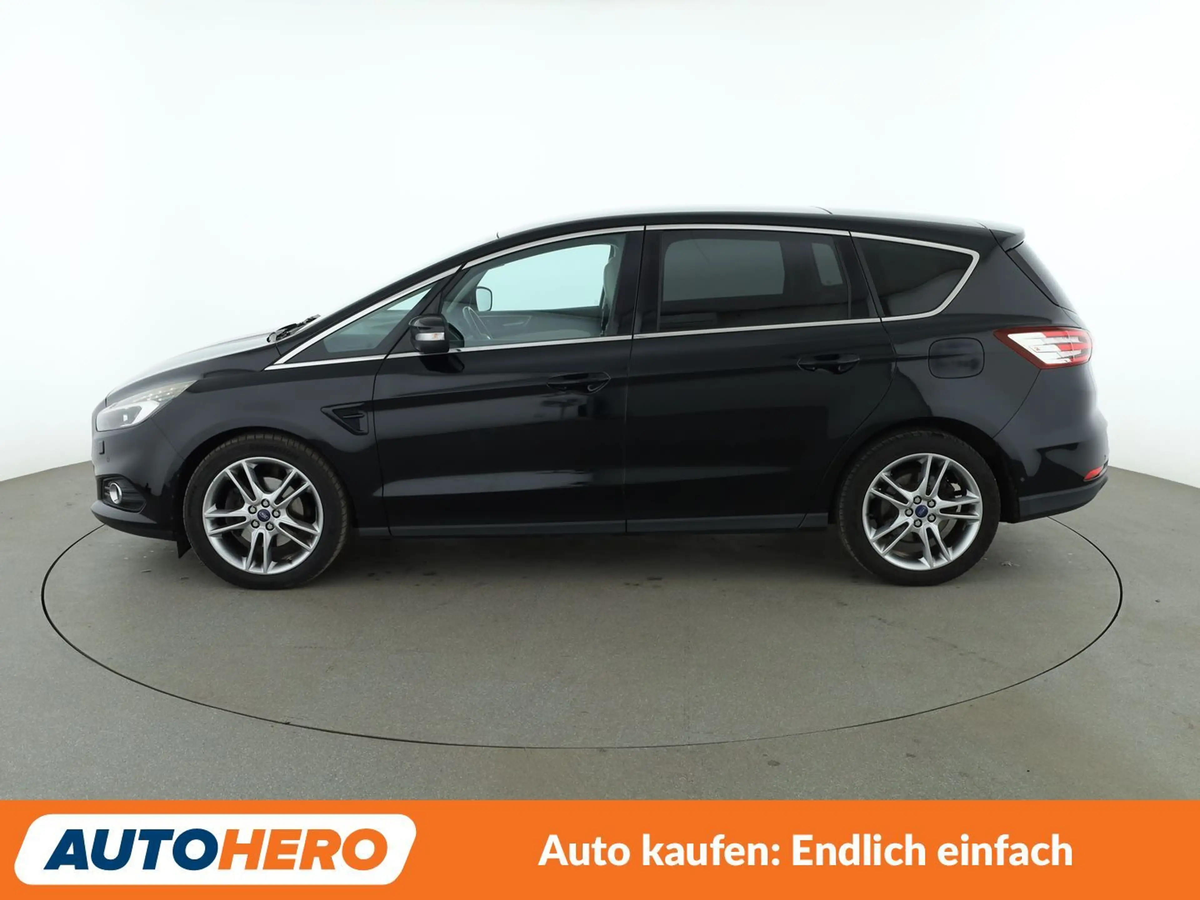 Ford S-Max 2.0 TDCi EcoBlue Titanium — photo 3