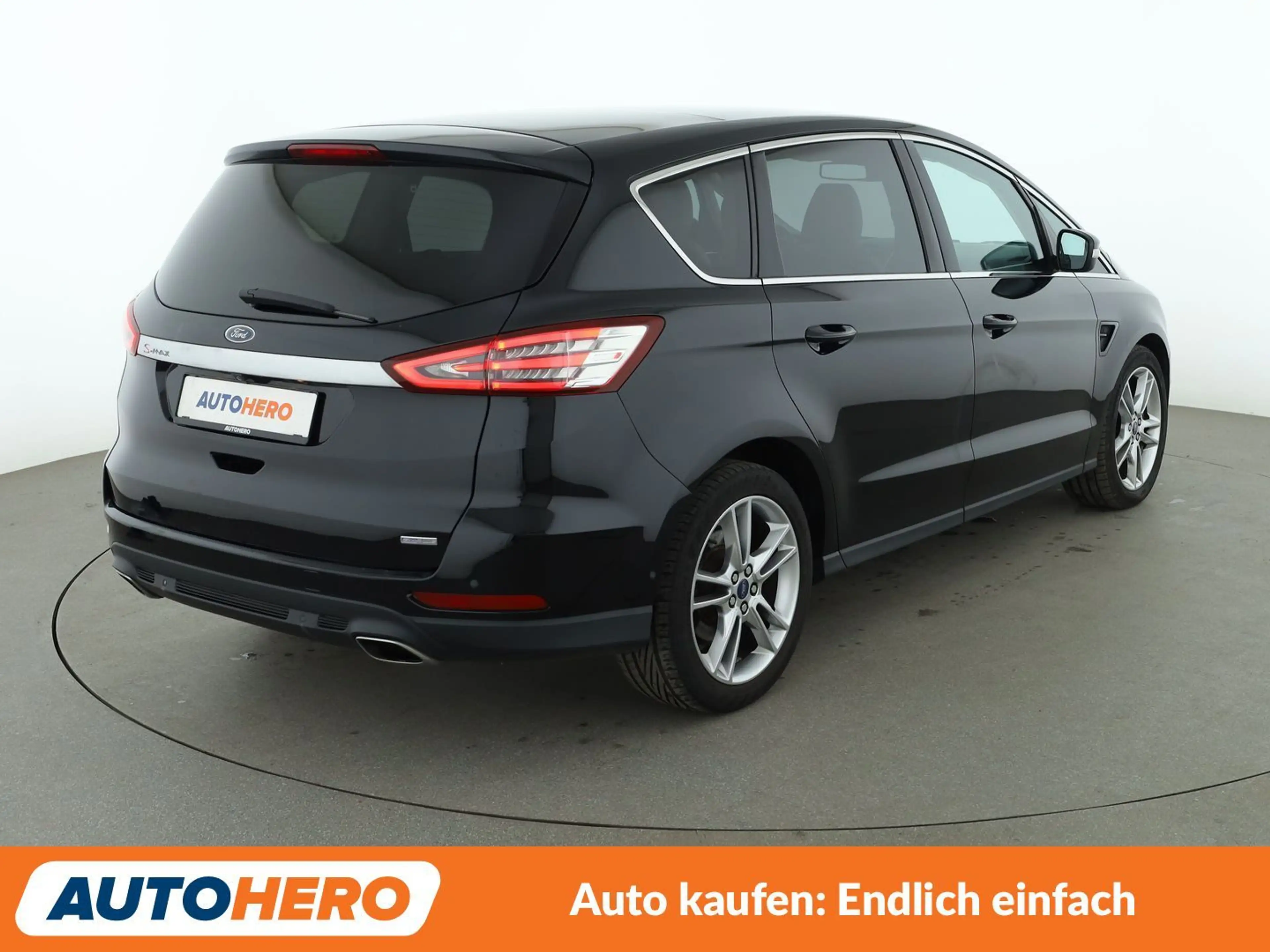 Ford S-Max 2.0 TDCi EcoBlue Titanium — photo 6