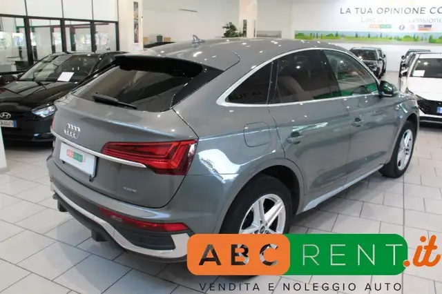 Audi Q5 view 7