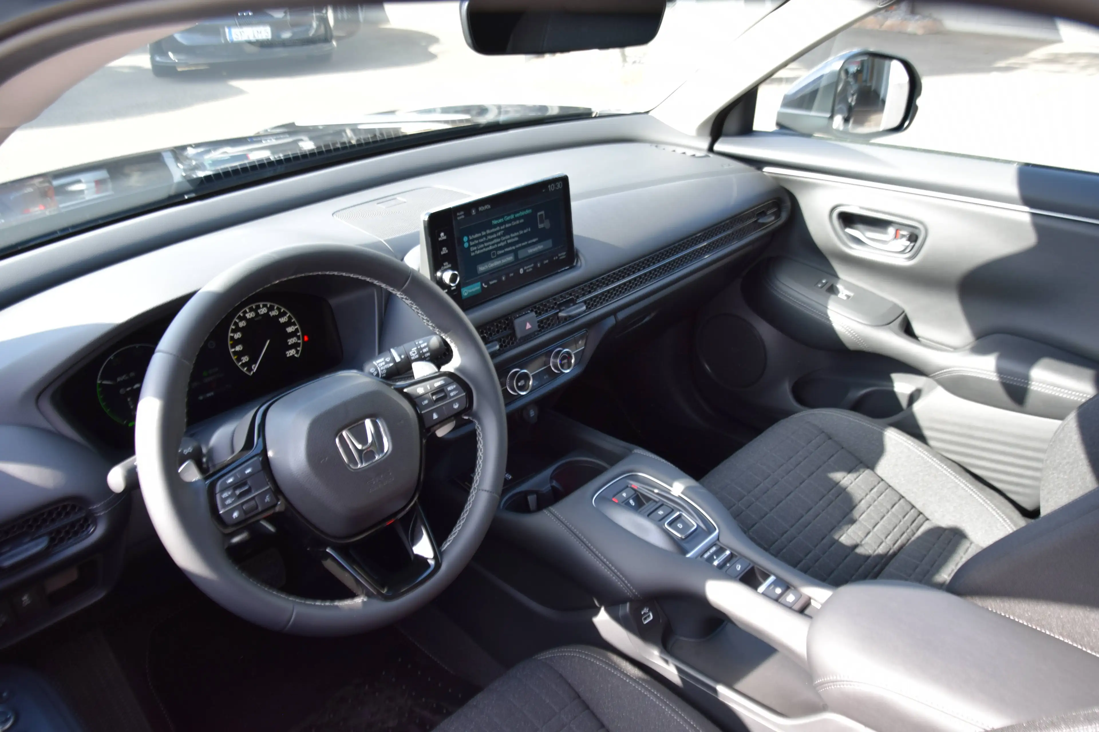Honda ZR-V ZR-V e:HEV 2.0 i-MMD Hybrid Elegance — photo 11