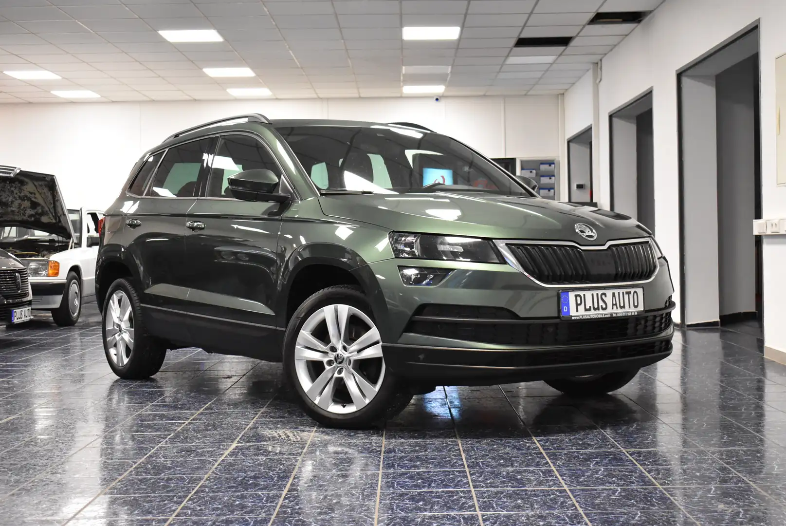 Skoda Karoq 2.0 TDI Style Navi LED Panoram Temp Kamera Vert - 1