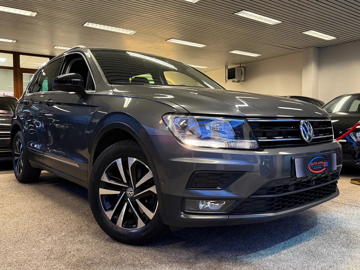 Volkswagen Tiguan Tiguan 1.5 TSI ACT IQ.Drive OPF*CAMERA360°*G12M Сірий - 2