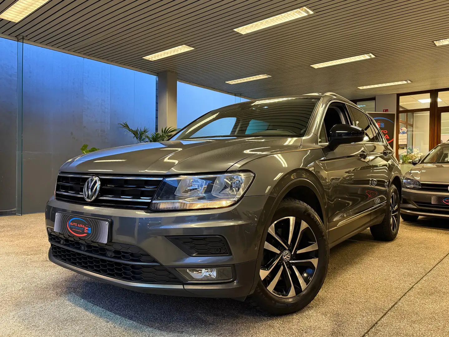 Volkswagen Tiguan Tiguan 1.5 TSI ACT IQ.Drive OPF*CAMERA360°*G12M Сірий - 1