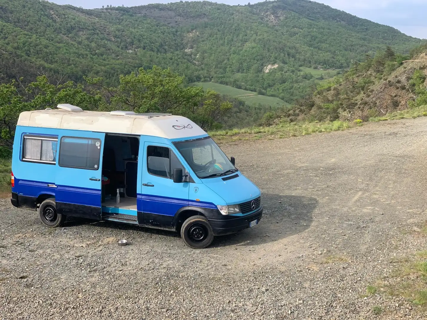 Mercedes-Benz Sprinter Camper Azul - 1