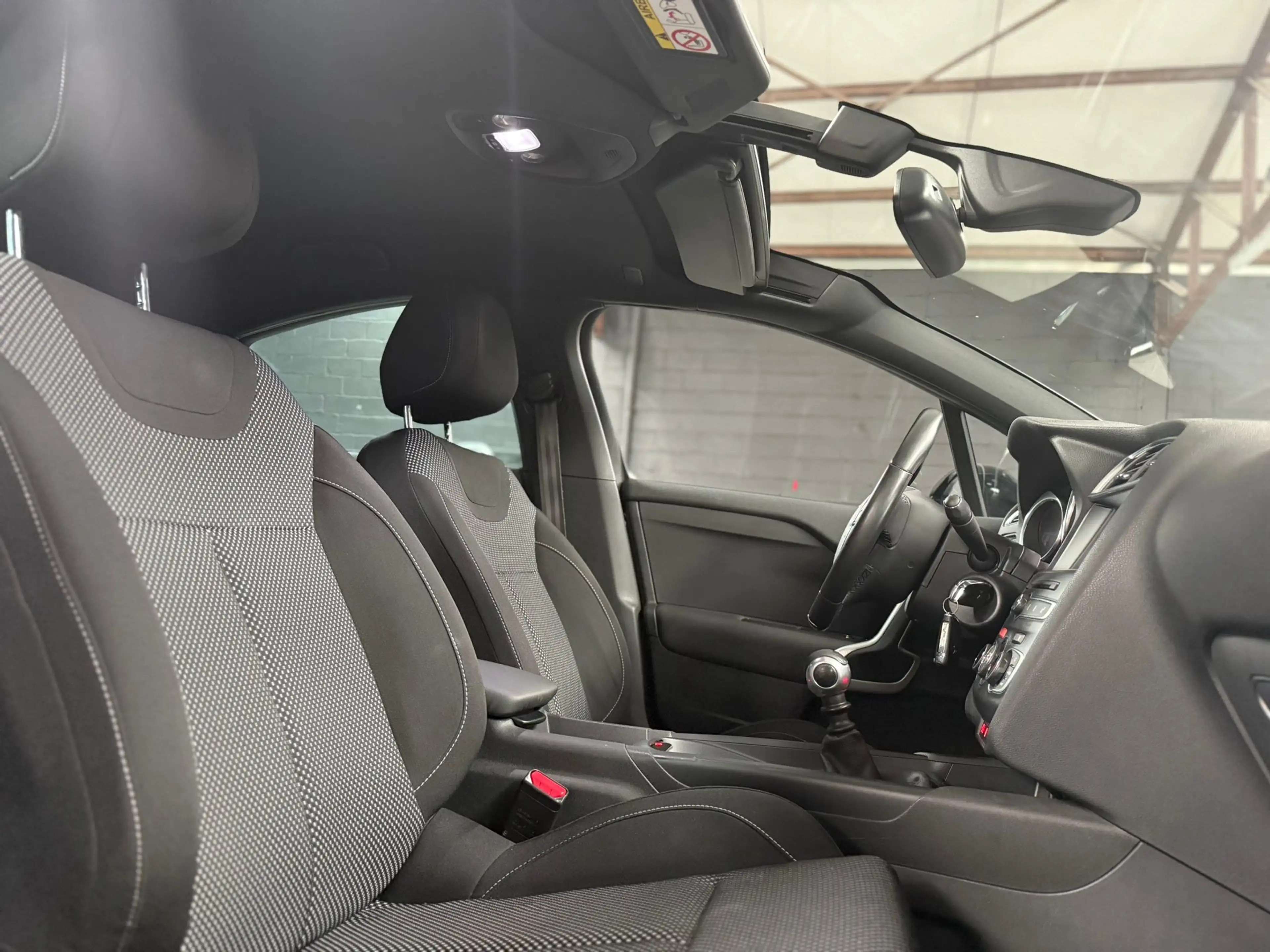 DS Automobiles DS 4 DS 4 1.2i * GPS * CLIM AUTO * RADAR AV/AR * JANTES — photo 12