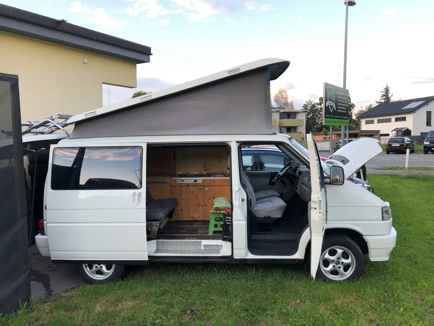 Volkswagen T4 Caravelle Caravelle 2-2-2 GL Syncro Ds. mit Aufstelldach bijela - 1