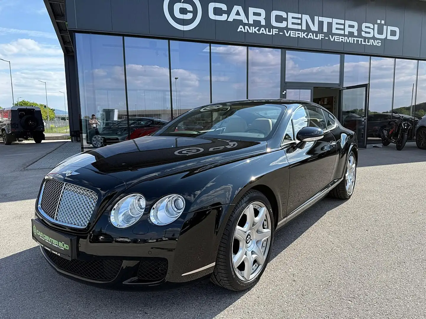 Bentley Continental GT Schwarz - 1