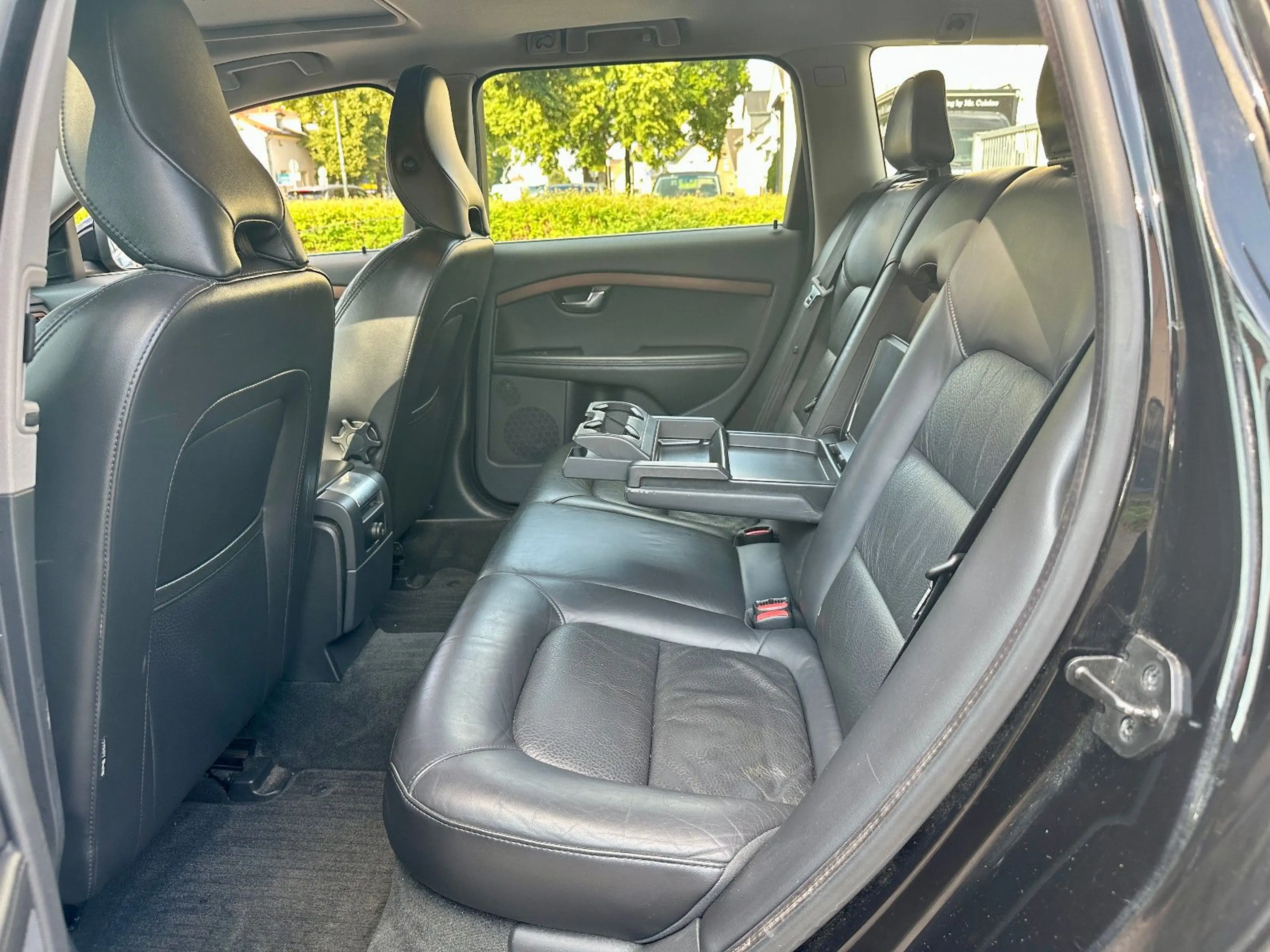 Volvo V70 Summum 2,4 D5 AWD AUTOMATIK + XENON+ EL-DACH — photo 13