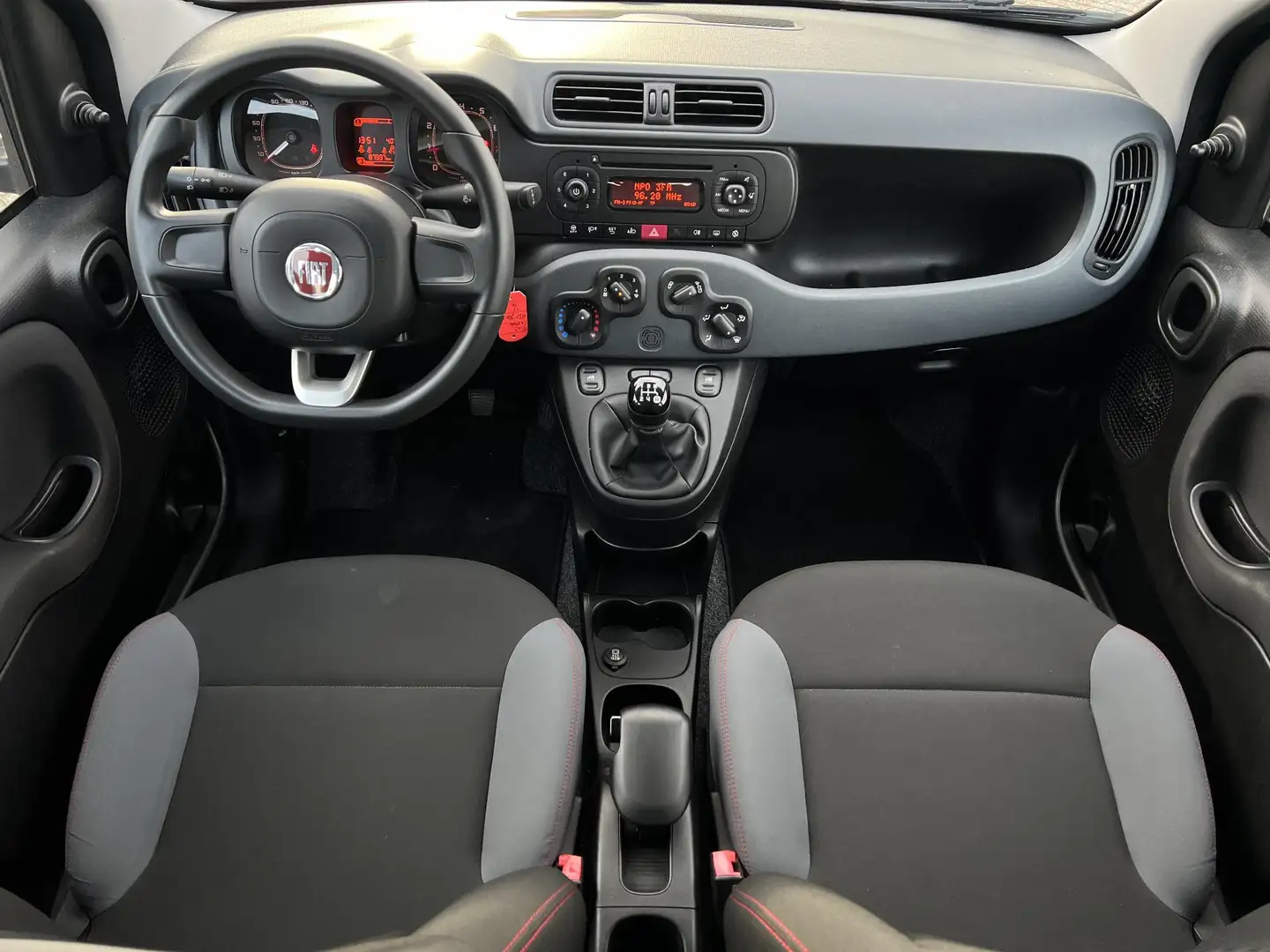 Fiat Panda 1.2 Popstar 69pk | Airco | Nederlandse auto Gris - 2