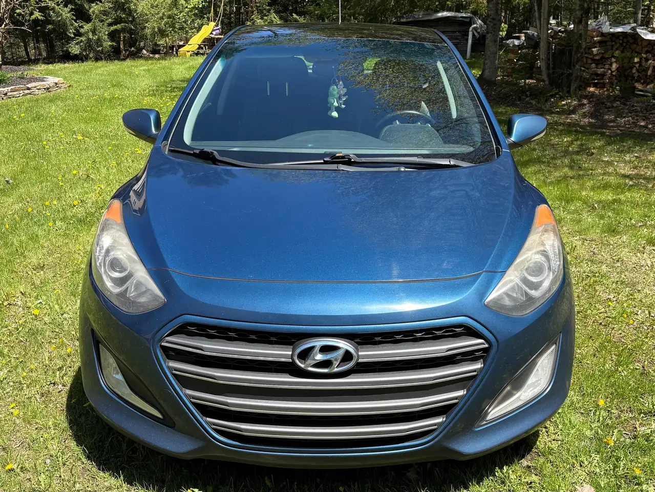 Hyundai ELANTRA снимка Hyundai ELANTRA