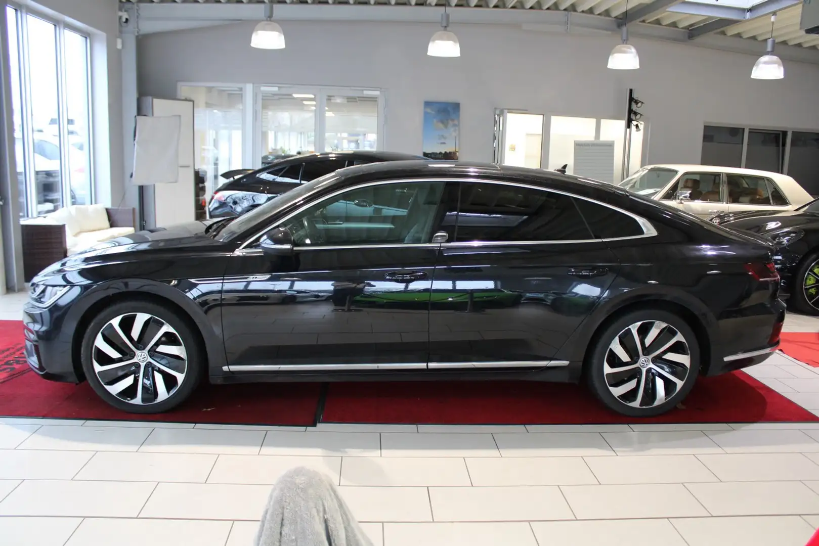 Volkswagen Arteon R-Line Schwarz - 2
