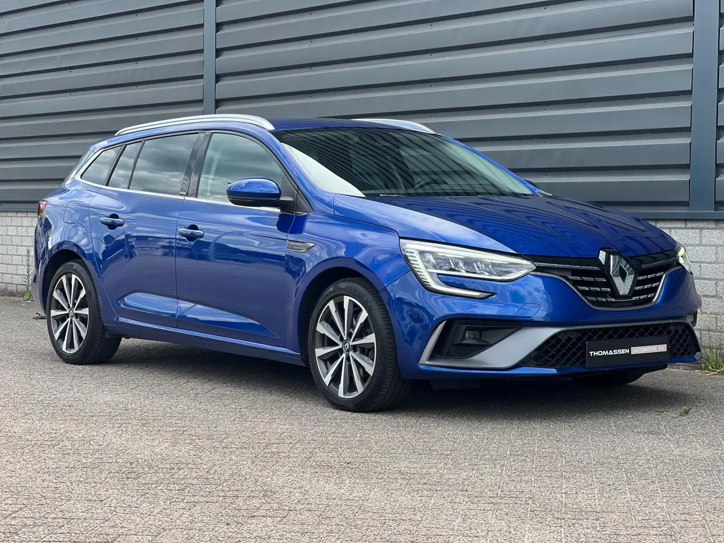 Renault Megane E-Tech Estate 1.6 Plug-In Hybrid 160 R.S. Line Blauw - 2