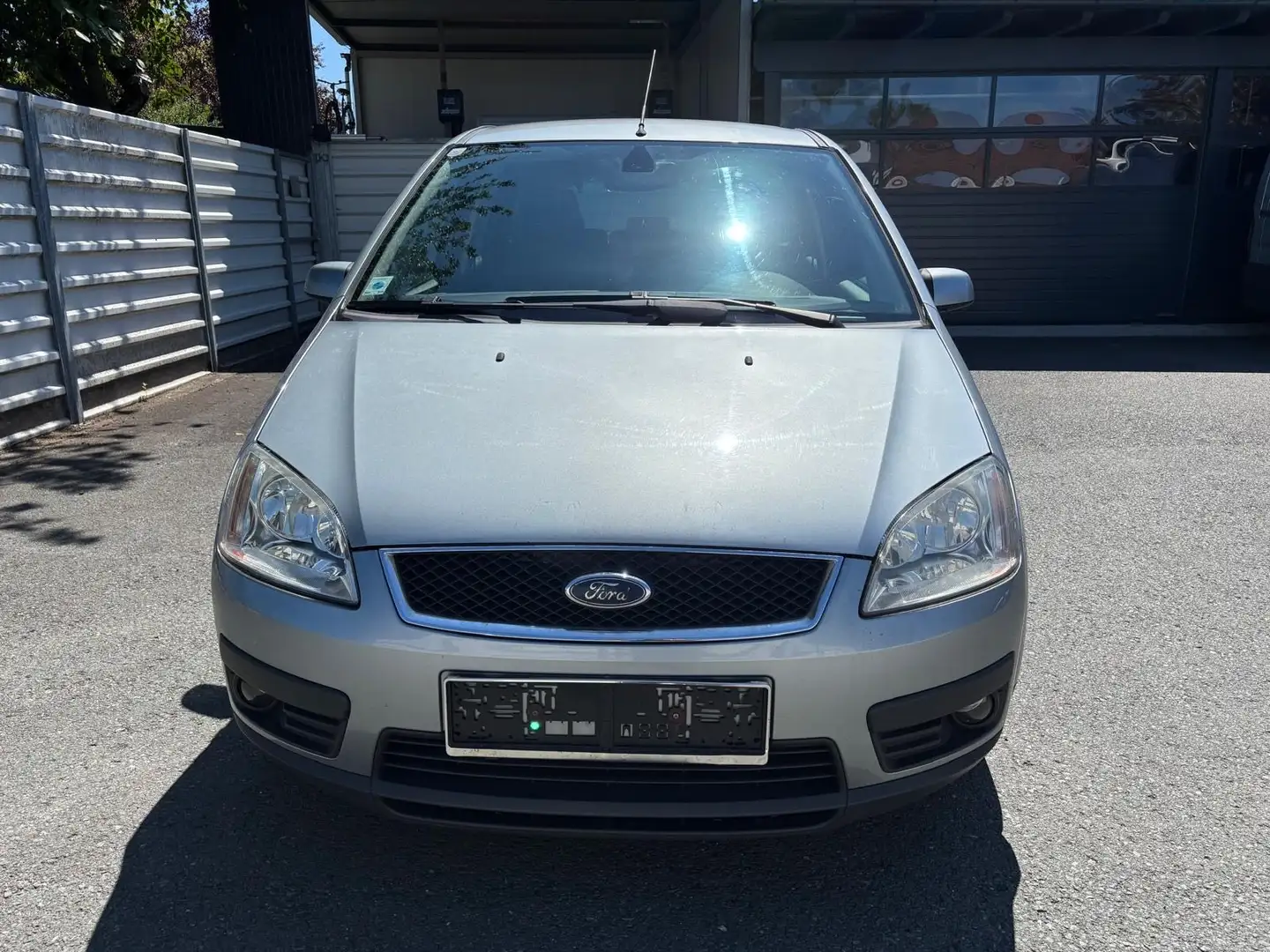 Ford C-Max 1,6 TDCi Trend Grau - 2