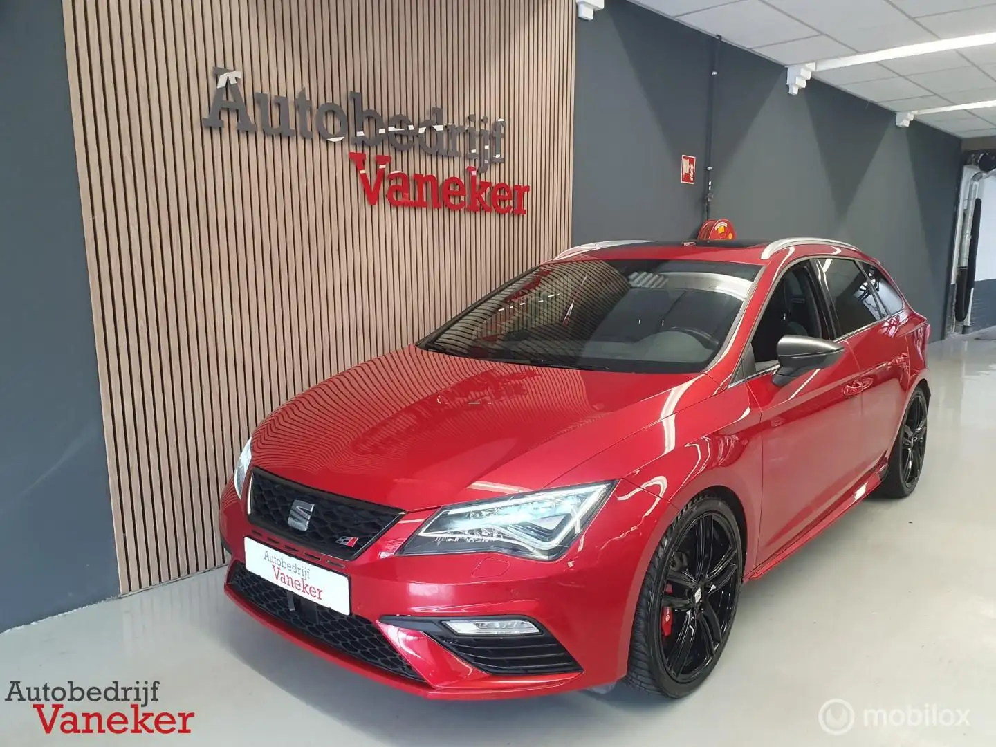 SEAT Leon CUPRA 300 4DRIVE|Beats|Brembo|ACC|Virtual|Pano| Rouge - 1