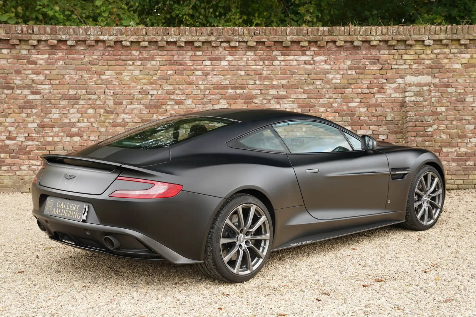 Aston Martin Vanquish "One of Seven" only 3400 km! PRICE REDUCTION! ,One Negro - 2