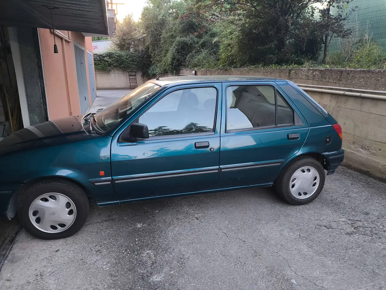 Ford Fiesta 5p 1.1i Cayman Blue, foto 5