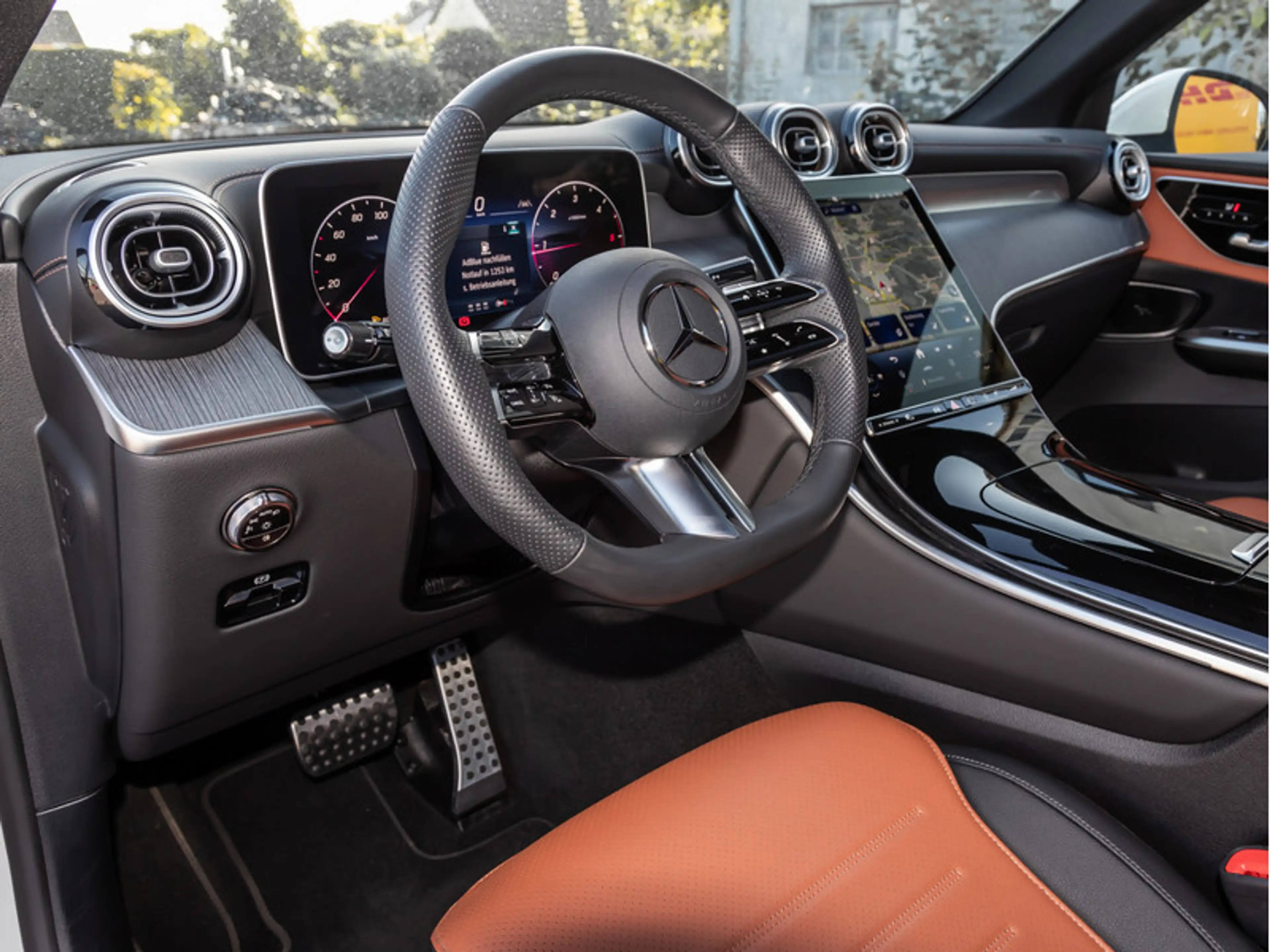 Mercedes-Benz GLC 220 d 4M AMG-Sport/DIGITAL/360/Pano/AHK/Memo — photo 13