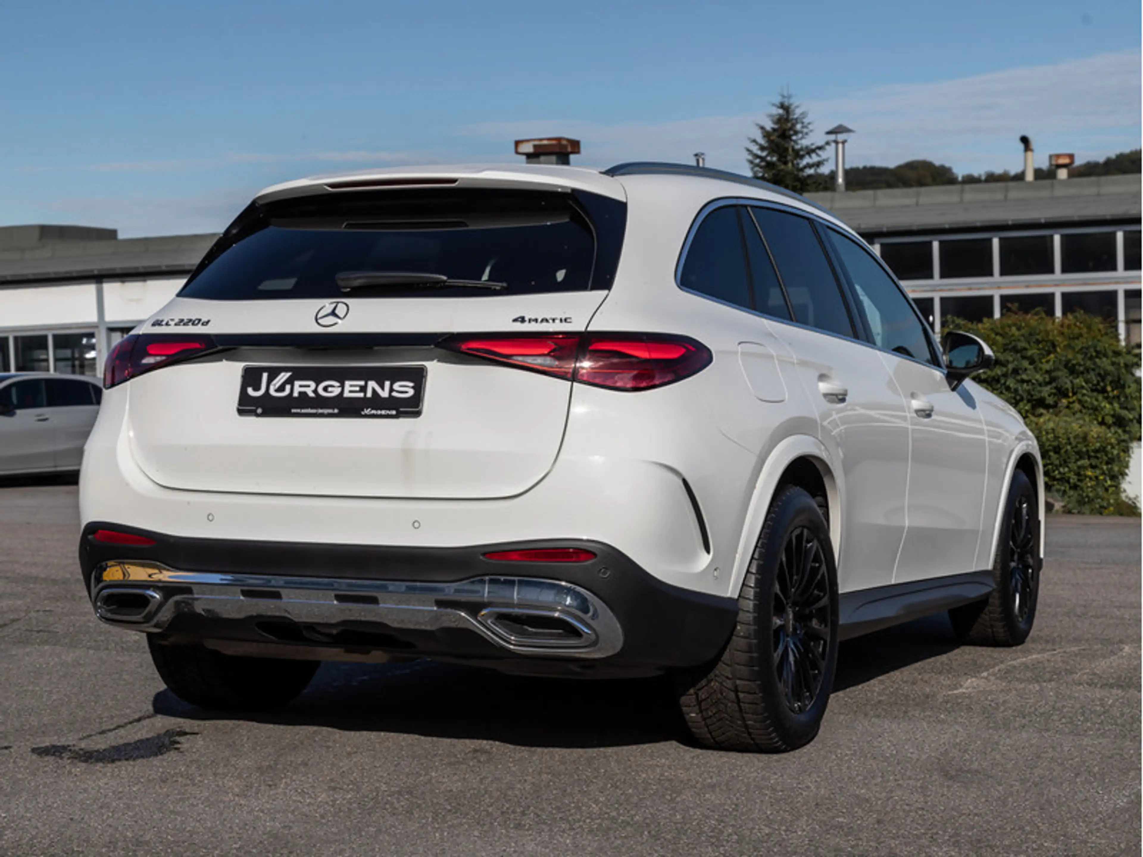 Mercedes-Benz GLC 220 d 4M AMG-Sport/DIGITAL/360/Pano/AHK/Memo — photo 4