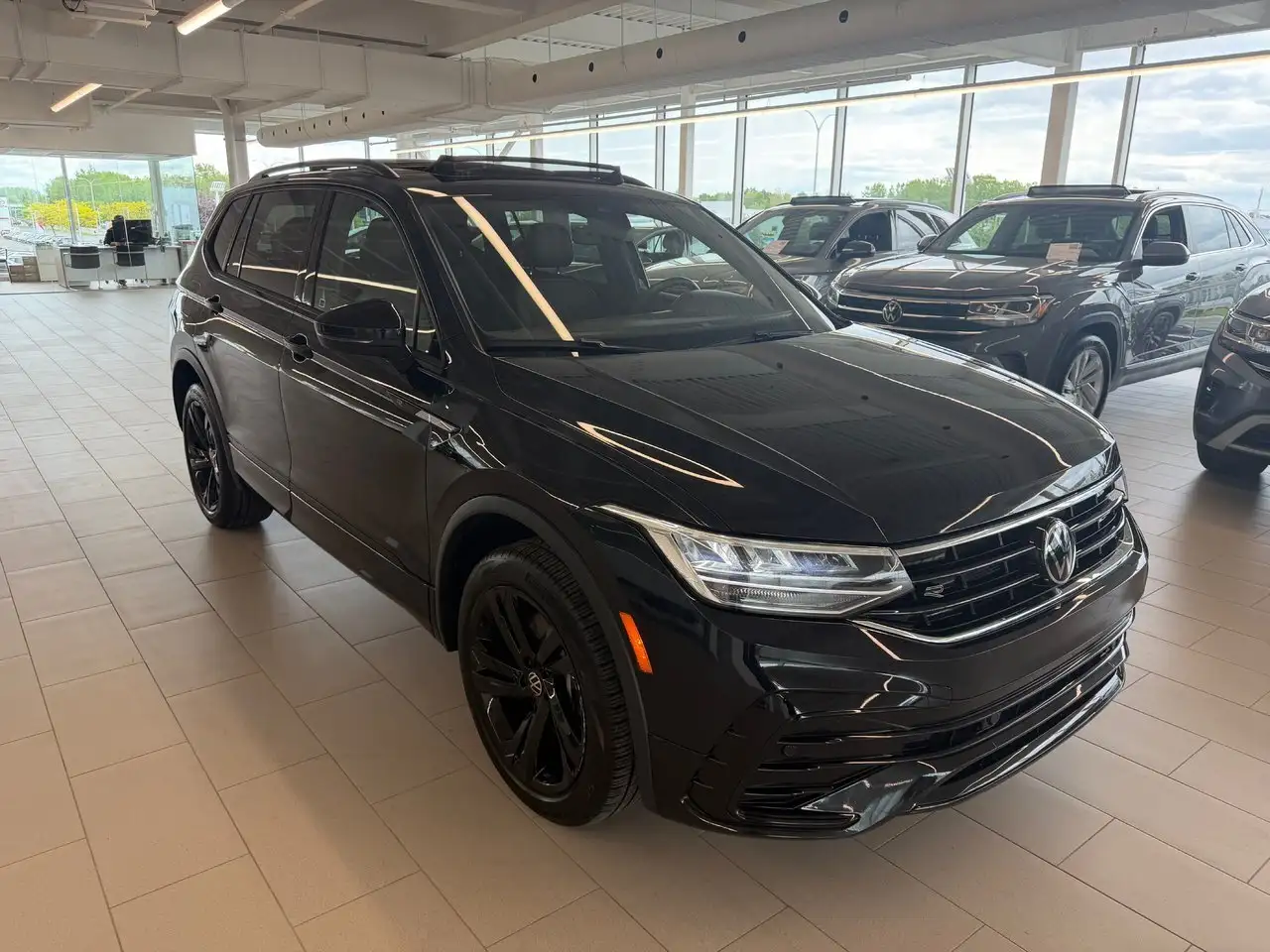 Volkswagen Tiguan снимка Volkswagen Tiguan