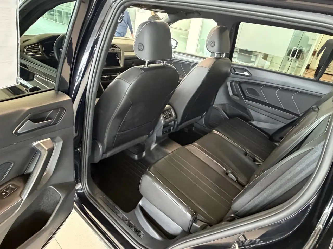 Volkswagen Tiguan снимка Volkswagen Tiguan